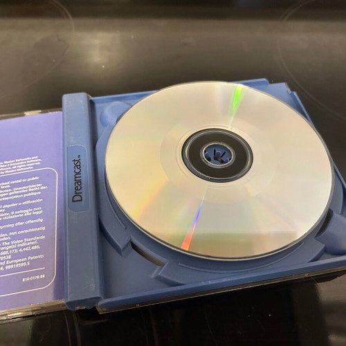 Hidden and Dangerous Dreamcast game used with case cracks