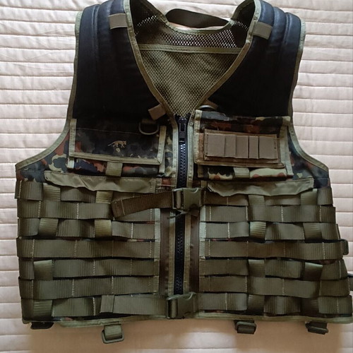 Tasmanian Tiger Tactical Molle Battle Vest Flecktarn Slightly Used