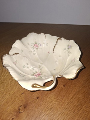Mikasa porcelain decorative platter like new, made in Japan