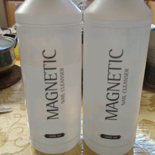 Magnetic nail cleanser used, 2 bottles of 1000ml each