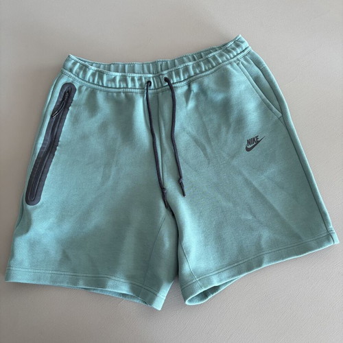 Nike Tech Fleece Men Shorts XL used, green