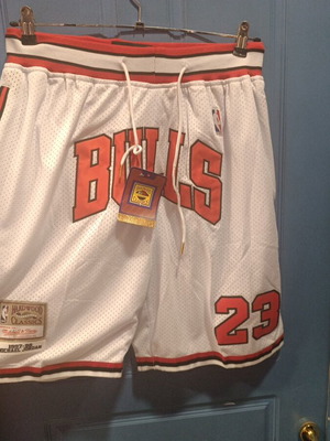 NBA Bulls shorts new, authentic