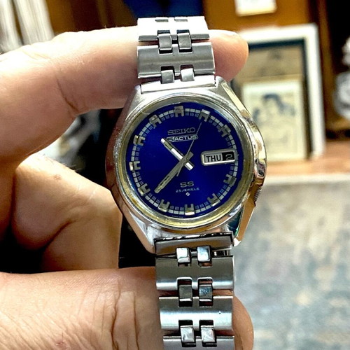Seiko 5 Actus used men's watch with blue and white dial