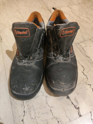 Παπούτσια εργασίας Kapriol μεταχειρισμένα, μέγεθος 43, μαύρα