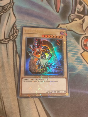 Dark Magician Yu-Gi-Oh Card like new, Ultra Parallel Rare HAC1
