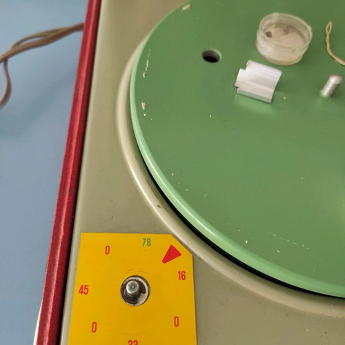 Old turntable used in good condition
