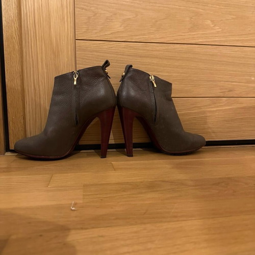 Ankle boot like new with 10cm heel and 2cm platform