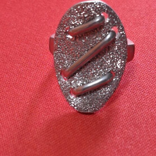 Silver ring with 925 stamp, like new, adjustable