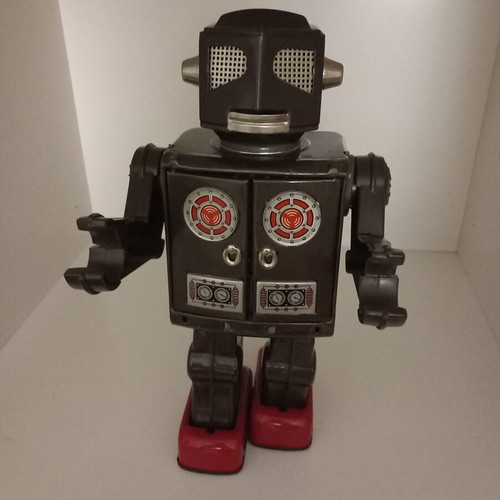 Japanese collectible robot from 1968, like new