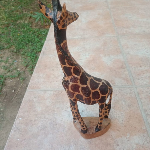 Vintage wooden giraffe figurine, 32 cm height