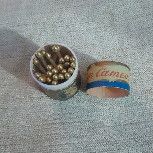 Golden Cameos vintage matchbox used