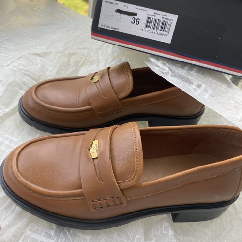 Tommy Hilfiger brown boots new, size 36