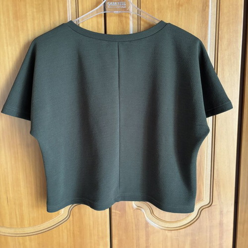 Olive short-sleeve shirt like new, size M