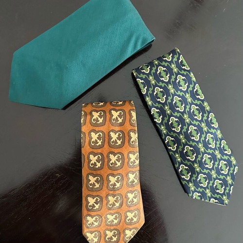 Set of 3 Men's Ties Like New, Classic & Elegant
