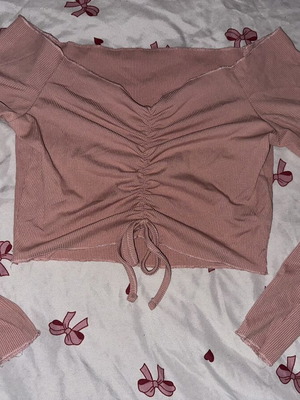 Shein Ribbed Long Sleeve Crop Top dusty pink used, size M-L