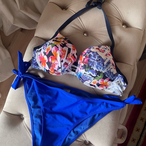 Bikini swimwear like new, push up top and side-tie bottom, size 46