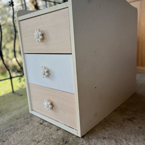 Wooden drawer unit used
