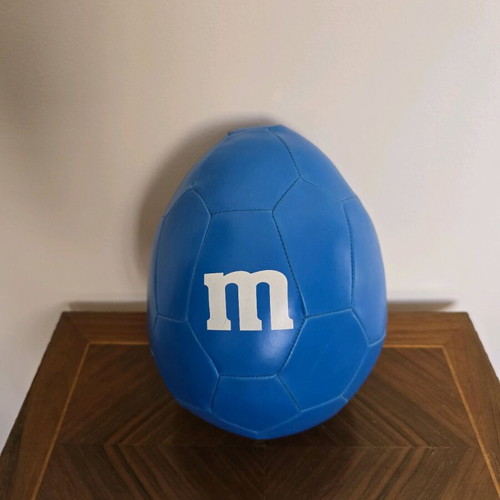 Collectible M&M's pillow ball like new, blue