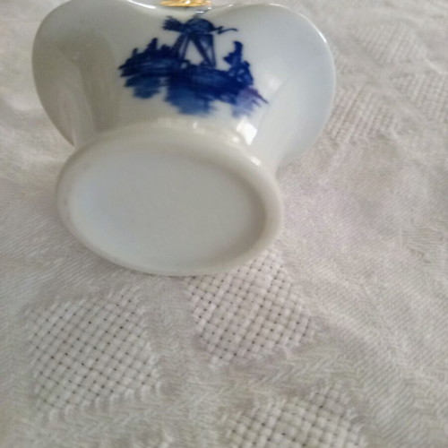 Porcelain decorative basket vintage with blue windmill and gold handle like new