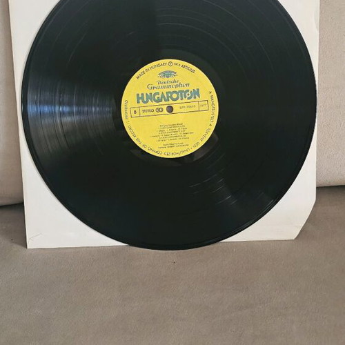 Mozart Eine Kleine Nachtmusik vinyl like new, classical