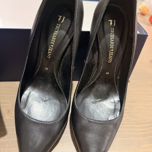 Trussardi Jeans black leather pumps size 38 like new with box