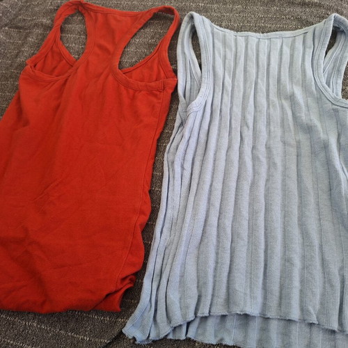 Women's sleeveless tops medium Zara and Bershka like new, pack of 2