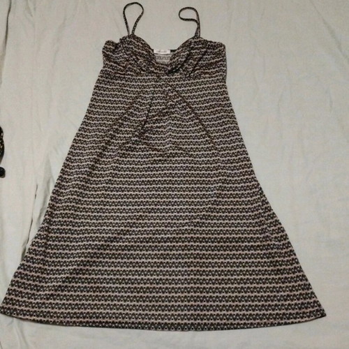 Set of 4 dresses like new, size M, black and brown