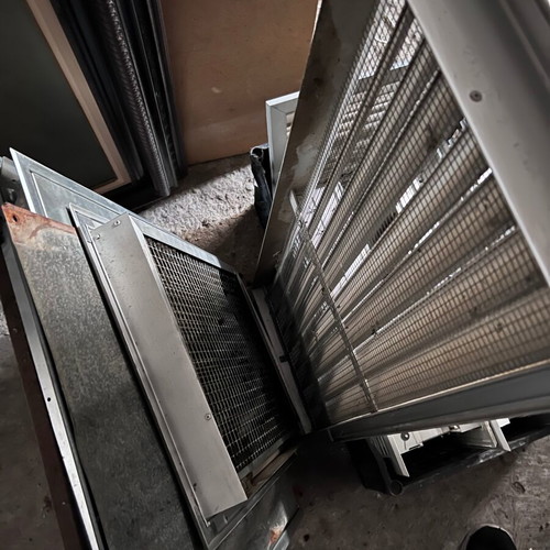 Aluminum vent grilles used, pack of 25 pieces with and without filter