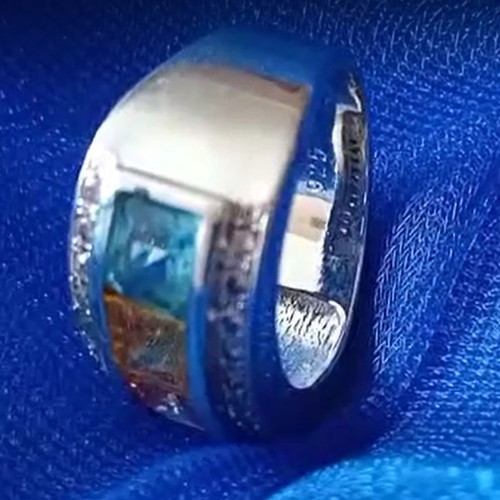 Solid women's silver ring like new with 4 minerals