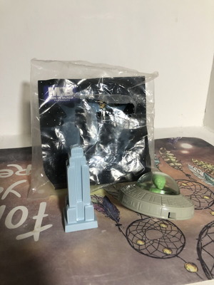 Men in Black 1998 flying saucer and building toy used