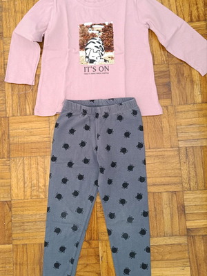 Miss Evita set for 4 years with pink blouse and grey leggings with cats like new