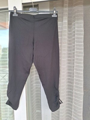 Be Cool leggings used size Large black with beads
