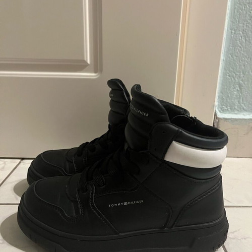 Tommy Hilfiger boots size 34 like new, black with white and red