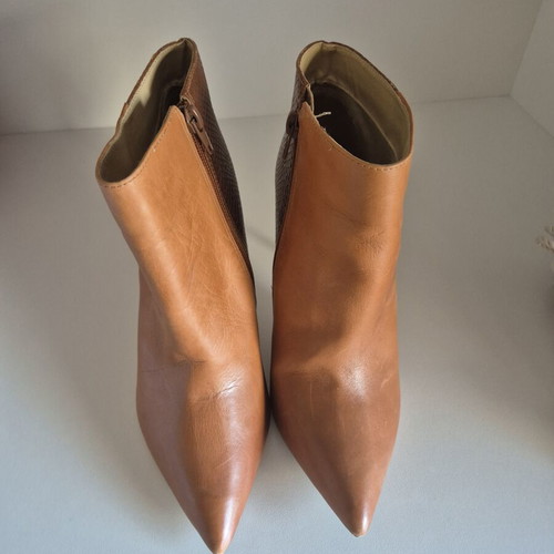 Buffalo ankle boots size 39 like new, brown leather, 10 cm heel