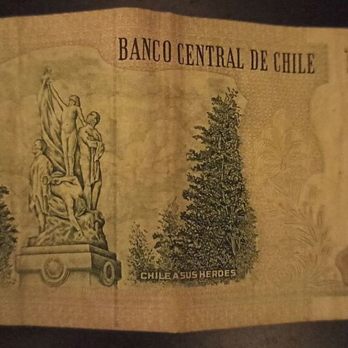 Chilean 1000 Peso banknote used, 2006 edition