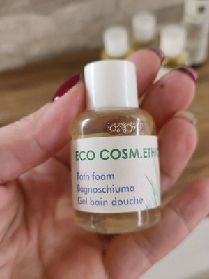 Ecological Italian care products set of 5 like new, travel size