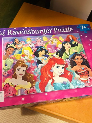 Disney Princess puzzle 160 pieces like new