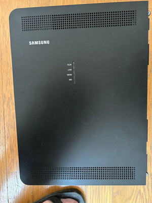 Samsung OfficeServ 7030 phone system like new, 6 devices, ISDN lines