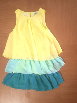 Colorful summer dress with layers like new, size 8-9Y
