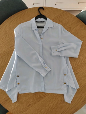 Zara women's asymmetrical light blue shirt like new, size S