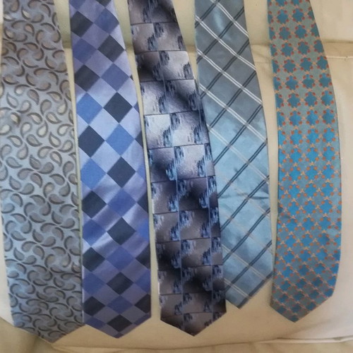 Branded ties used, set of 10 pieces