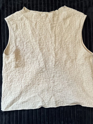 Sleeveless Gofre Shirt beige, like new, size S