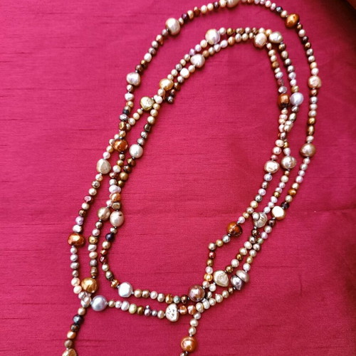 Pearl necklace like new, long in shades of gray, brown, beige, 160 cm
