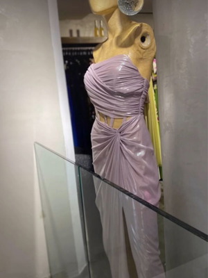 Μακριά τουαλέτα Zio.G boutique σαν καινούργιο, ροζ και ασημί με κορσέ