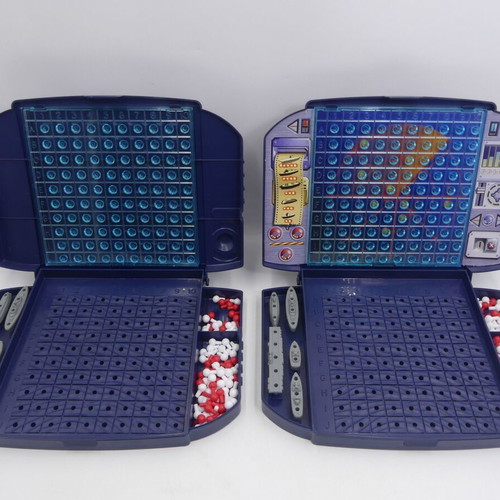 Battleship MB 1999 used naval strategy board game