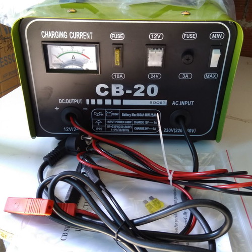 Battery charger 12/24V