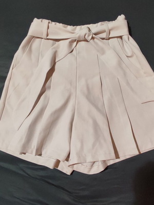 Fabric shorts size M beige like new