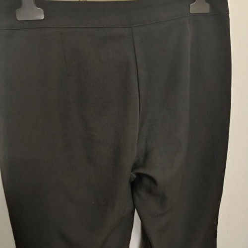Black Cargo Capri like new with metal details, size M