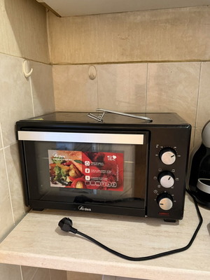 Ardes Compact Oven like new with 6 cooking modes and 230°C