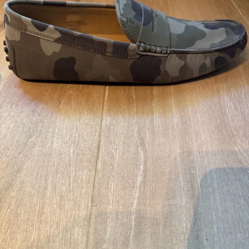 Tod’s driving shoes camo like new